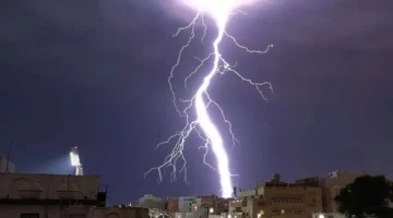 تحديث طقسي.. أمطار غزيرة وصواعق رعدية في مناطق المملكة ديسمبر 2025